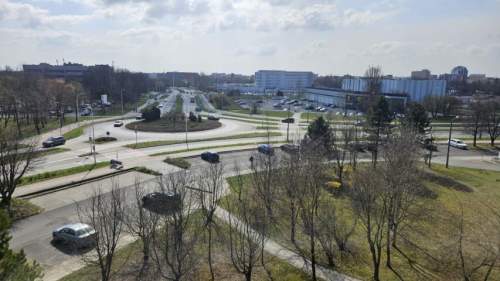 3-pokojowe mieszkanie z dużym balkonem - klimatyzacja