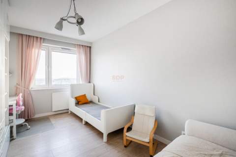 Apartament na 13 piętrze z widokiem - 4 pokoje z garderobą, tarasem
