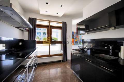 Luxury Apartment Big Terrace Garage Included