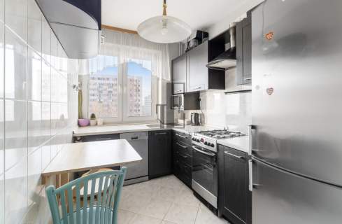 3 pokoje balkon dwustronne KW parking
