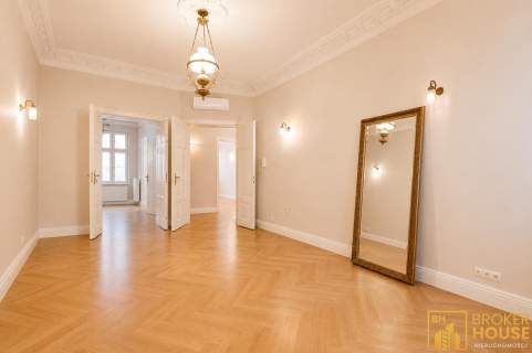 PIĘKNY LOKAL W PRESTIŻOWEJ KAMIENICY