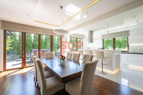 Komfortowy dom dla rodziny ogród sauna działka 920 m2 