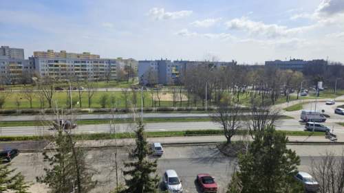 3-pokojowe mieszkanie z dużym balkonem - klimatyzacja