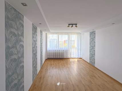 2-pokojowe mieszkanie z balkonem.