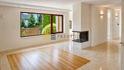 Prestigious Location Neighberhood Modern House