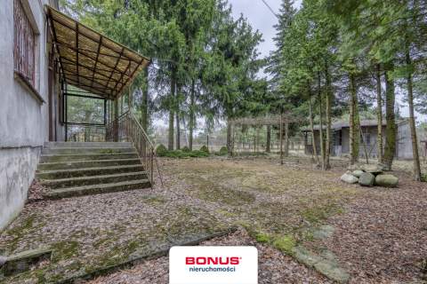 Sad i pół bliźniaka nad Narwią na działce 1708m2