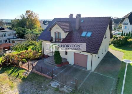 Piękny dom z ogrodem w centrum Żukowa
