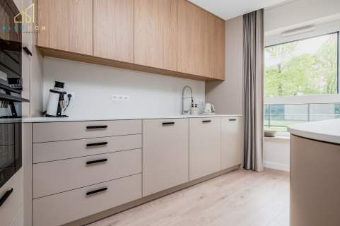 Luksusowy apartament z prywatnym ogrodem w prestiż