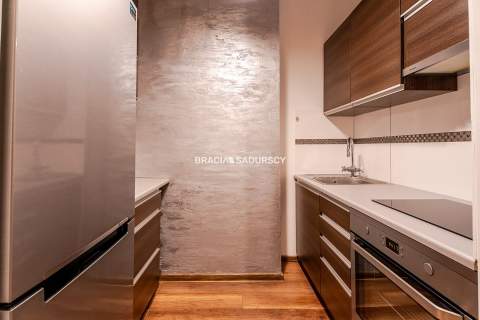 2pok 43 m2 atresole 20 min spacerem od Rynku