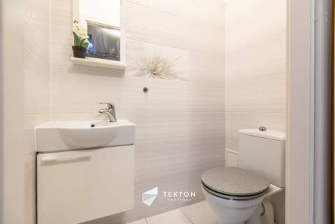 PRZY LESIE, Z OGRODEM 120m2, SZEREGOWIEC,PARKING