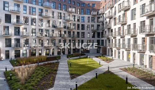Trzy pokoje wysoki standard Nałęczowska
