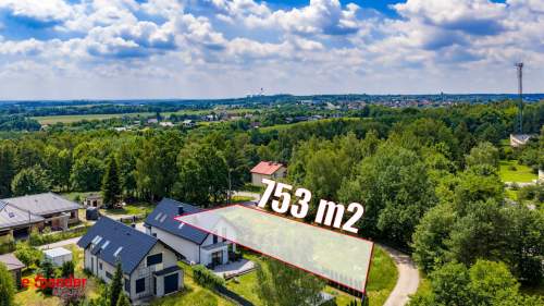 ul. Na Wzgórzu/prąd, woda, gaz/przy drodze brukowanej