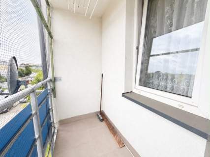 45,5 m 3. piętro Balkon Wyszyńskiego