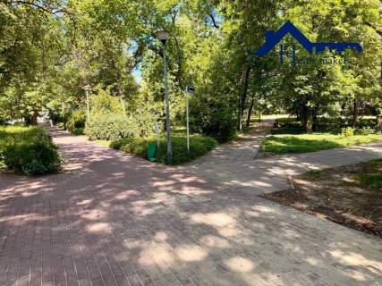 Blisko centrum, 450 m do stancji PKP