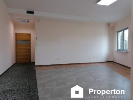 Lokal 40m2 przy węźle S17 biuro/usługi
