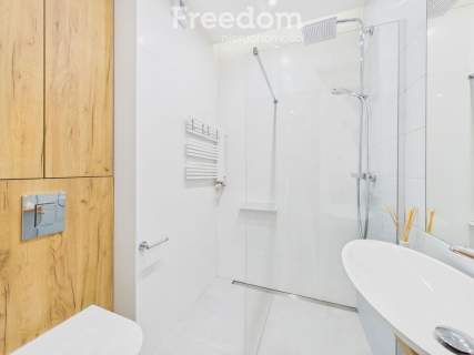 4-pokojowy apartament z tarasem i garażami