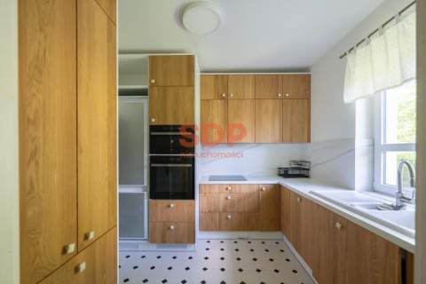 Klimatyczny dom w otoczeniu zieleni, Biskupin 240 m2 / 803 m2