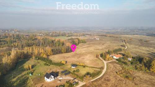 Piękna działka z widokiem na jezioro i WZ