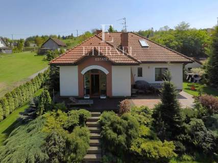 Ekologiczny dom parterowy z poddaszem 229,26 m2