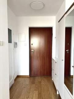Kawalerka, 27 m2, ul. Krowoderskich Zuchów.