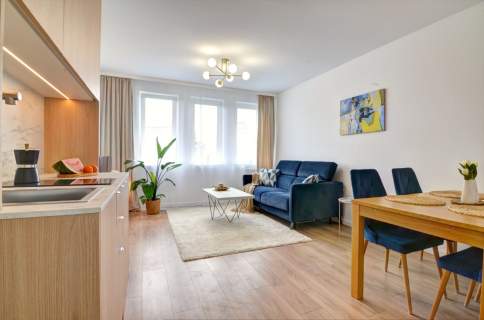 2 pokoje super rozkład jasne balkon wyremontowane