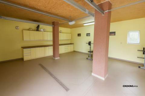 DOM 160 m Na Działce 2,5 HA Rudki, gm. Szydłów