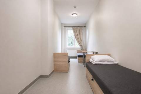 Działający hostel, kwatery pracownicze k. Jasionki