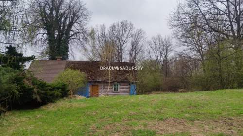 Działka rolna z drewnianym domem Nowa Wieś