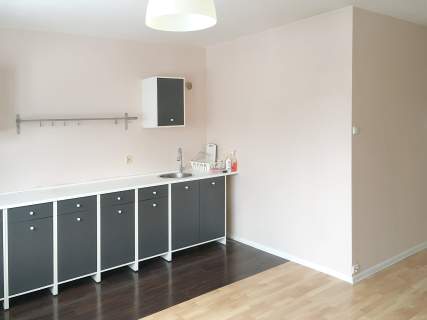 Przestronne 4-pokojowe mieszkanie z balkonem i dużą piwnicą