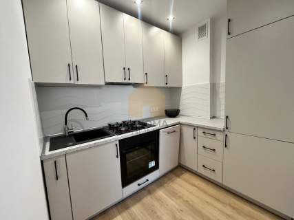 Komfortowe 3 pokoje po remoncie balkon