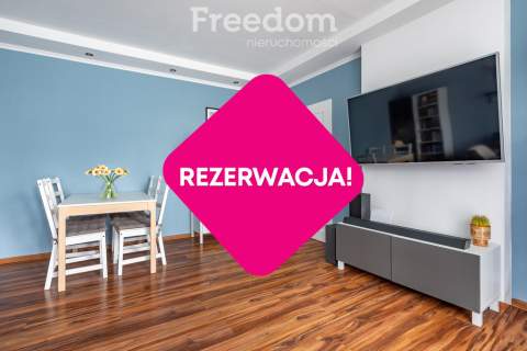 2 pokoje. Oddzielna kuchnia. Balkon