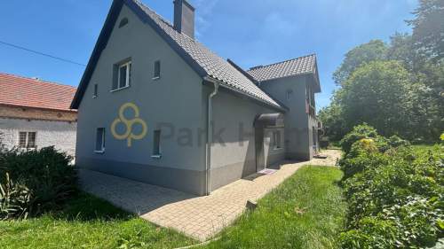 Dom wolnostojący w cichej okolicy