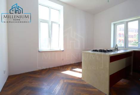 106M W CENTRUM CZYNSZ 0 ZŁ GARAŻ 5135 ZŁ/M 