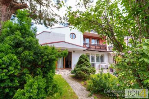 Dwupoziomowy apartament z ogrodem - osiedle Wólki