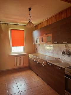 widna kuchnia, loggia 3m2, piwnica 4m2. Wsch-Zach