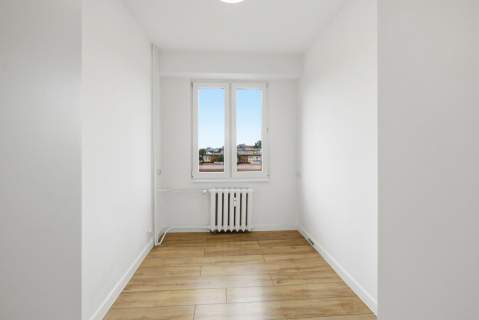 Po remoncie   Duży balkon   Raków   