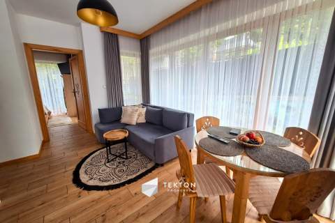 Wyposażony apartament z tarasem i garażem