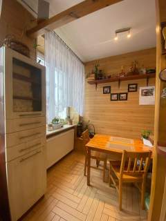 Kamienica 3 pok Pl. Szembeka