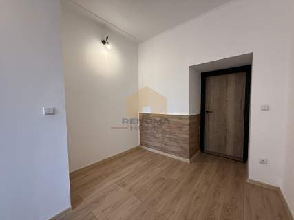 88m2 / Parter/Piękna kamienica ogródek z altaną