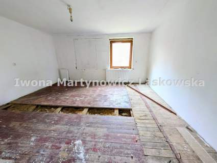Mały dom na 7 - arowej działce, 3 pokoje - Ścinawa