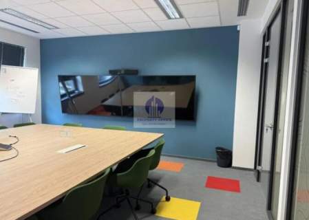 Włochy lokal biurowy 640 m2 do podnajmu