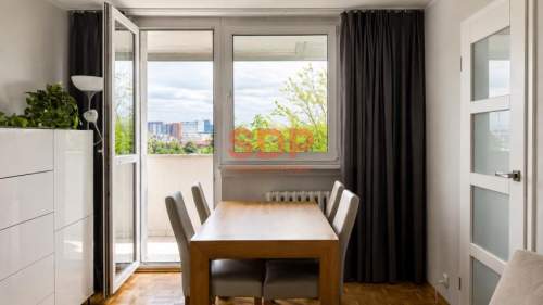 Zadbane mieszkanie w zielonej okolicy Loggia Ostatnie piętro