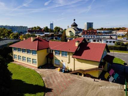 Działający obiekt pod oświatę, biura, usługi