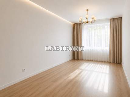 M-4, 55m2/2. piętro/po remoncie, parking w cenie