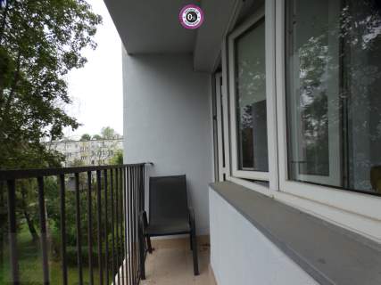 Ładne 3 pokoje z loggią jak w parku.
