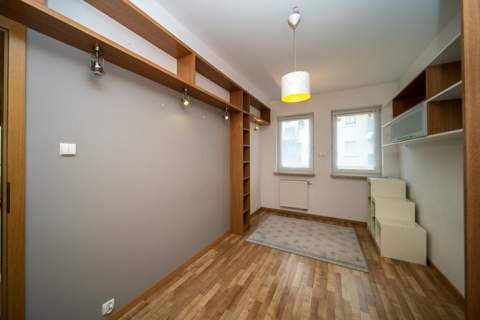 3 pokoje, balkon, mp - Stróżyńskiego 13