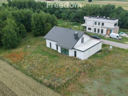 Dom jednorodzinny, wolnostojący Zdziechów 145m2
