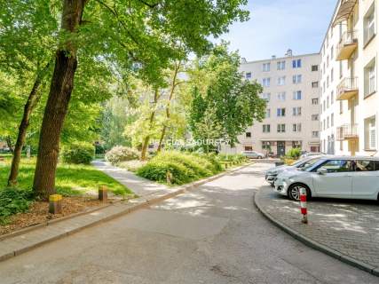 2 pok/ os. kuchnia/ balkon/ ul. Królewska.