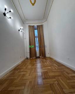 Trzy pokoje bez mebli blisko centrum