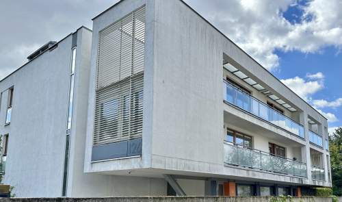 Wolne. ul. Promienista 126. Taras, miejsce postojowe, kilmat